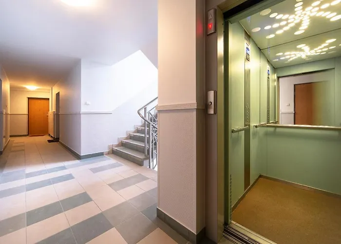 Beautiful 600 M To The By Renters Apartment