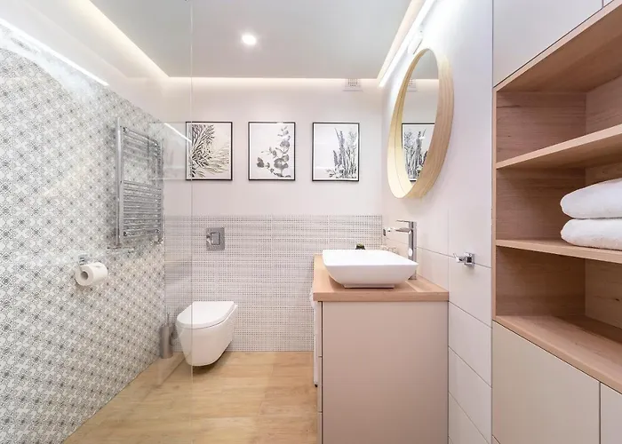 Beautiful 600 M To The By Renters Apartment *